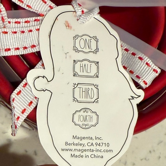 ๐
๐ HTF Rae Dunn Red Frame Holiday Measuring Cups NWT - Picture 6 of 6